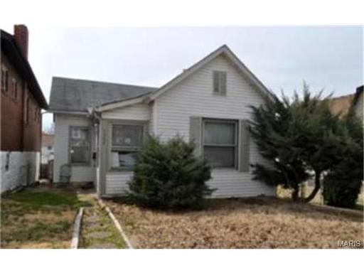 4984 Quincy St, Saint Louis, MO 63109