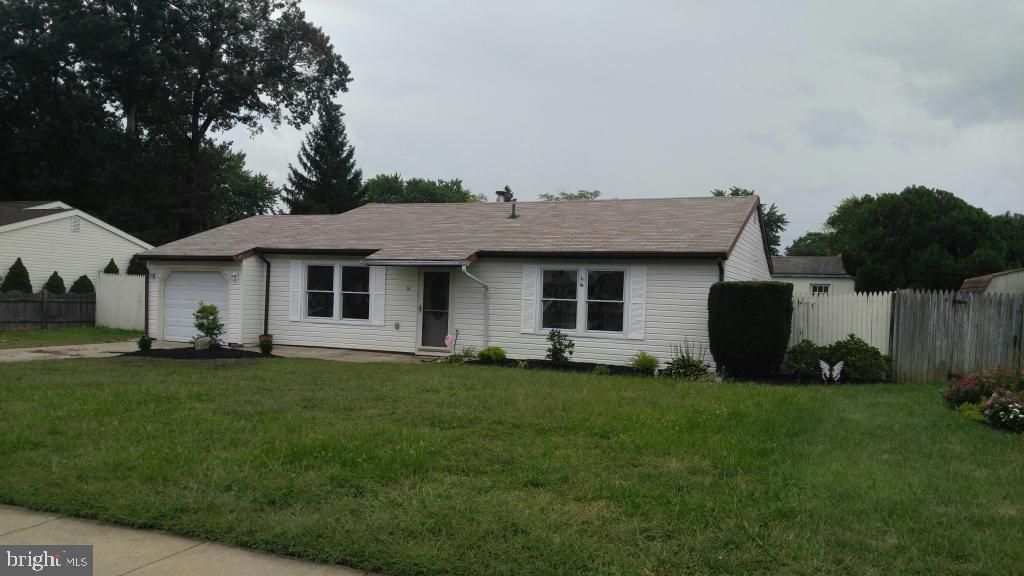 14 Auriga Ln, Sewell, NJ 08080