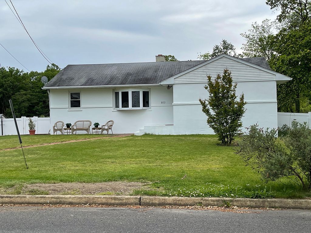 800 W Front St, Glendora, NJ 08029