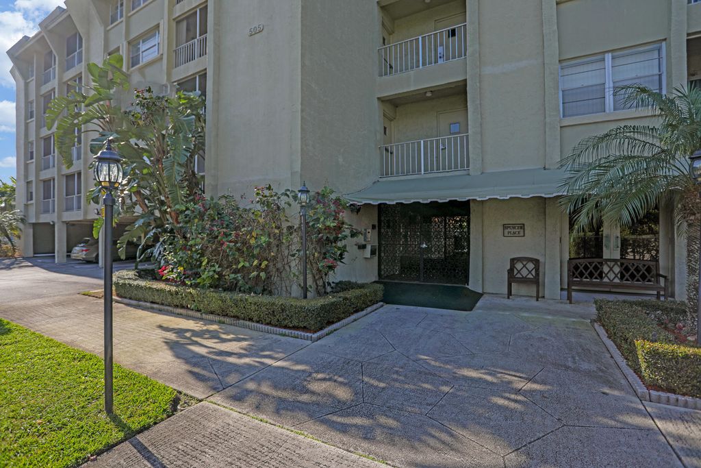 505 Spencer Dr #409, West Palm Beach, FL 33409