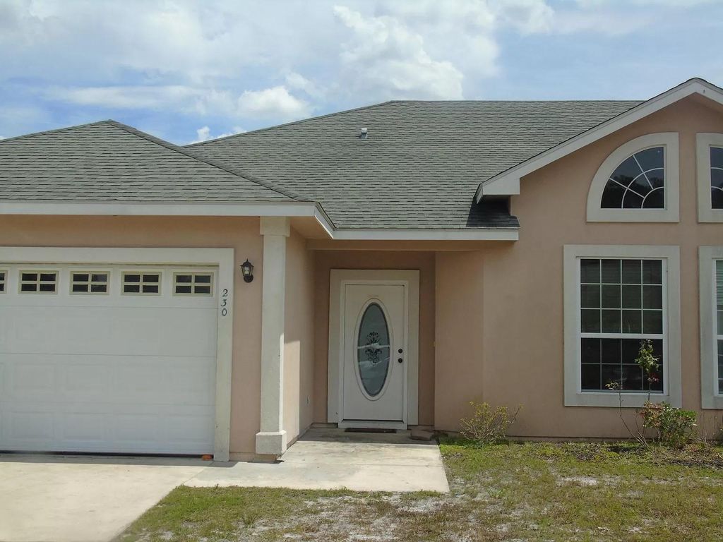 230 Royal Palms Ave #1, Kingsland, GA 31548