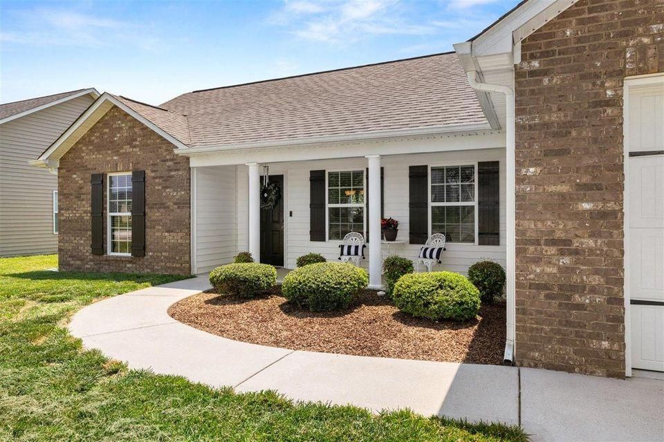 2733 Ely Park Ln, Knoxville, TN 37924