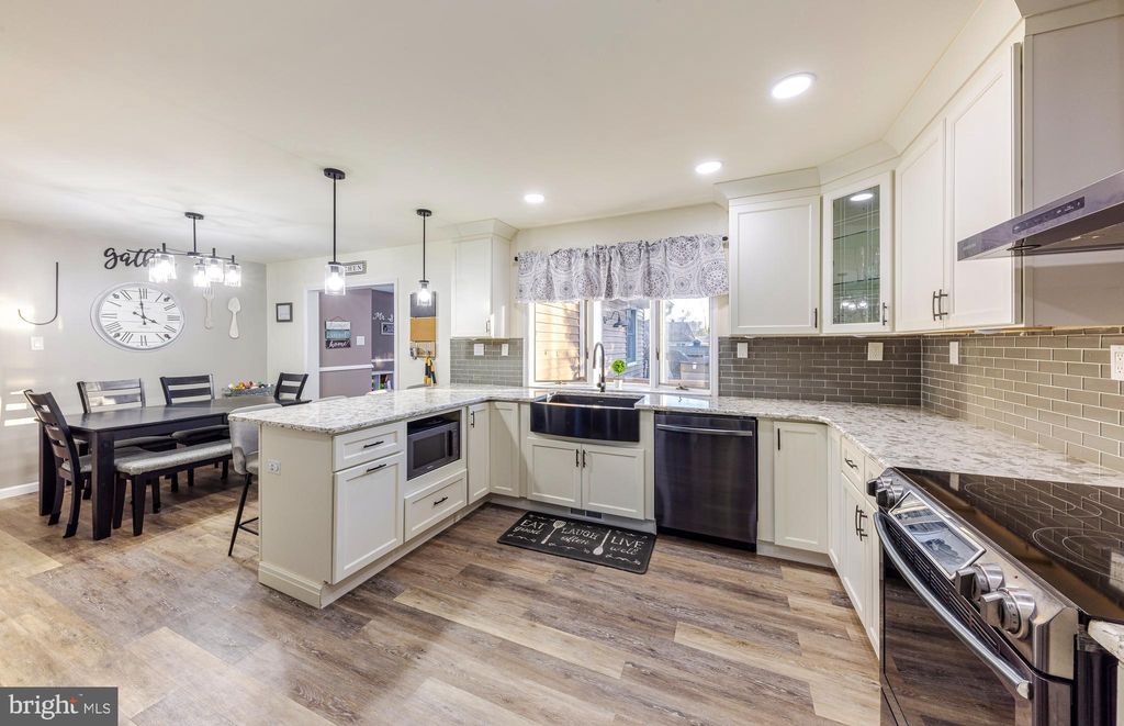 20 Beech Pl, West Deptford, NJ 08096