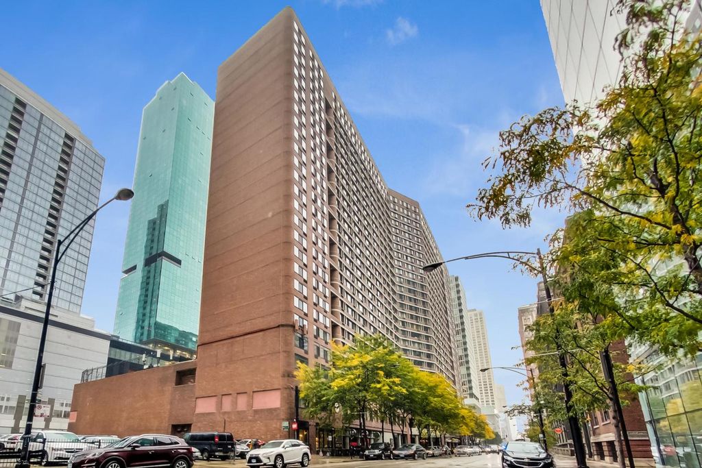 211 E Ohio St #1417, Chicago, IL 60611