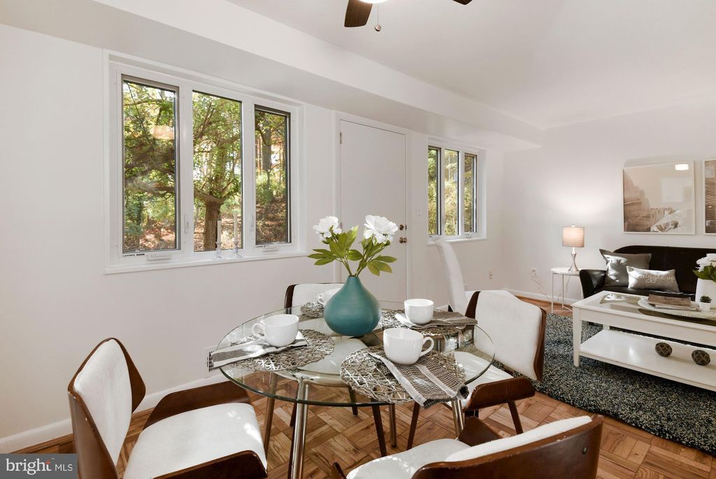 10509 Montrose Ave #M3, Bethesda, MD 20814