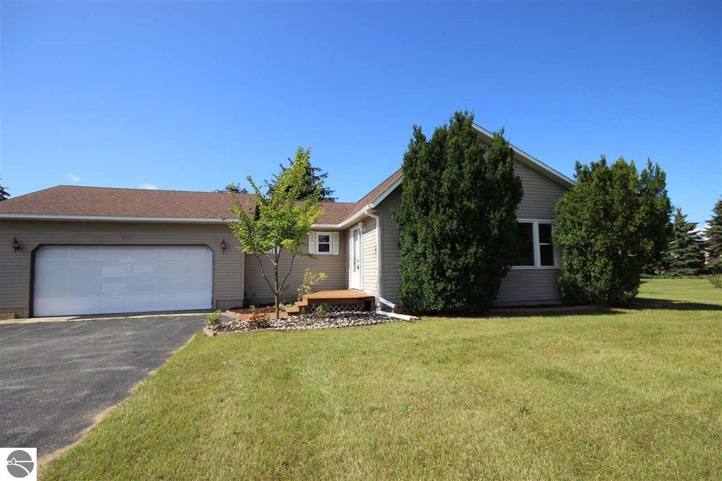 835 N Keystone Rd, Traverse City, MI 49696 Trulia