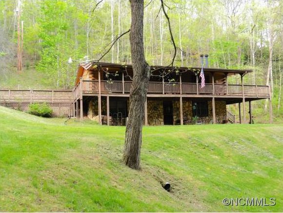 1372 Joe Carver Rd, Waynesville, NC 28785