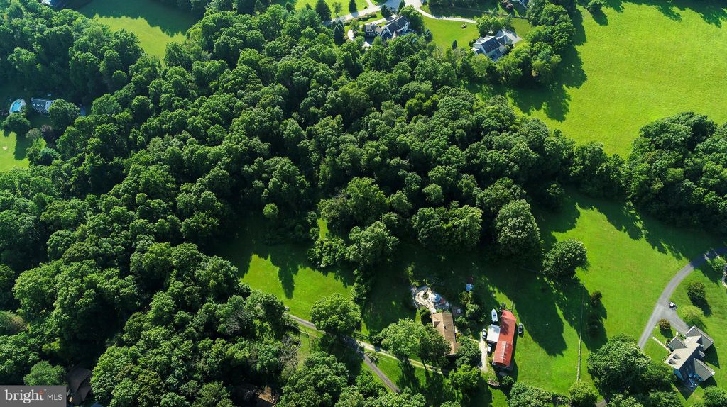 homes for sale horseshoe trail chester springs pa