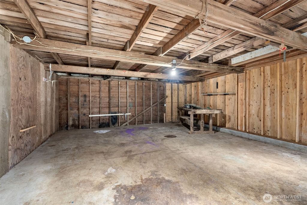 view 31st full size image of this home