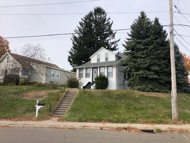 46 Monroe St, Milford, CT 06460
