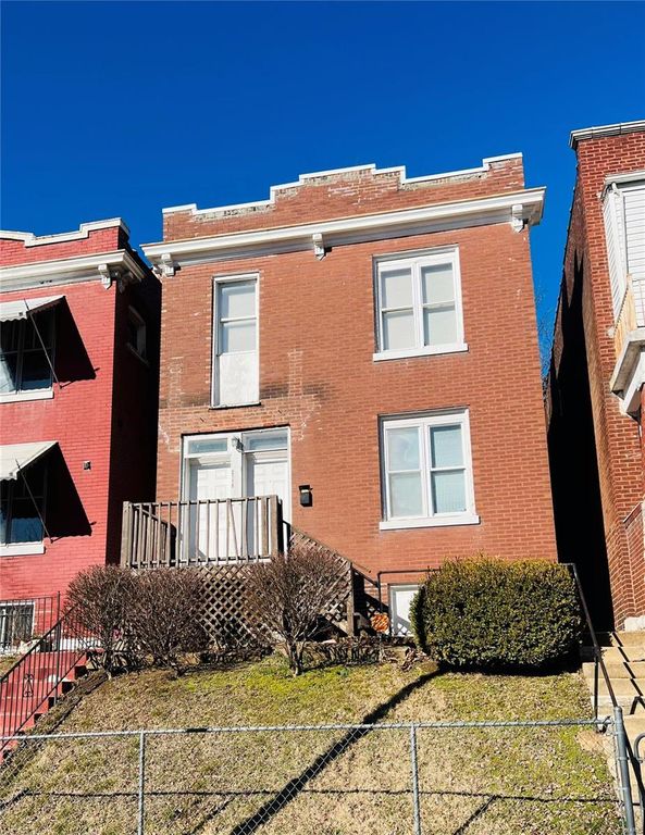 2115 Chippewa St, Saint Louis, MO 63118