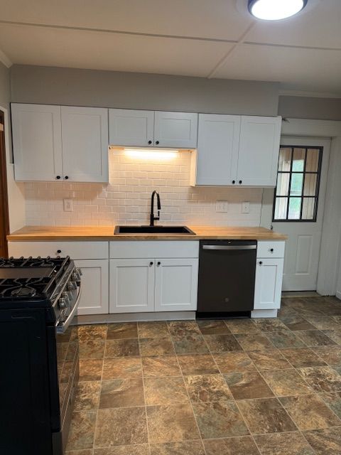 192-198 N  Summer St, Adams, MA 01220