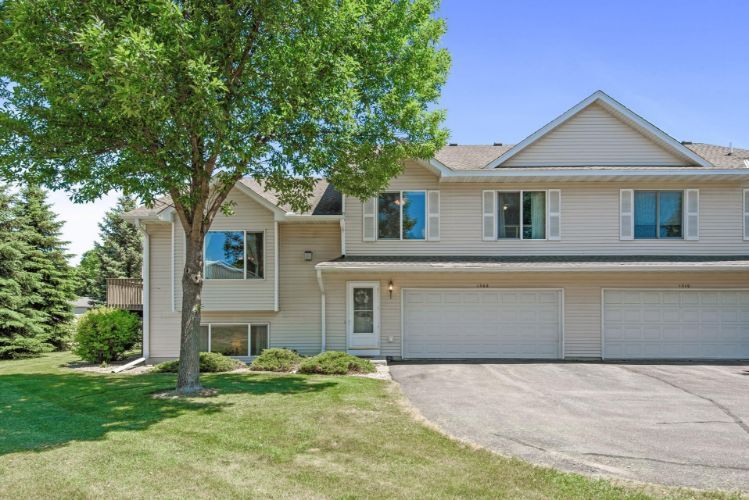 1302 S  Trail Dr, Faribault, MN 55021