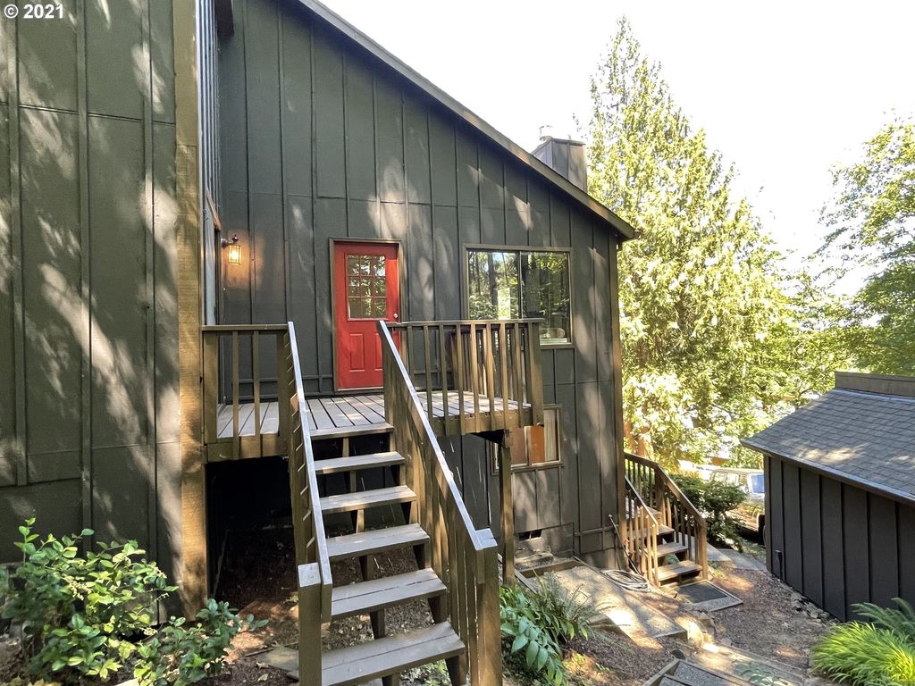 7705 S Fulton Park Pl, Portland, OR 97219