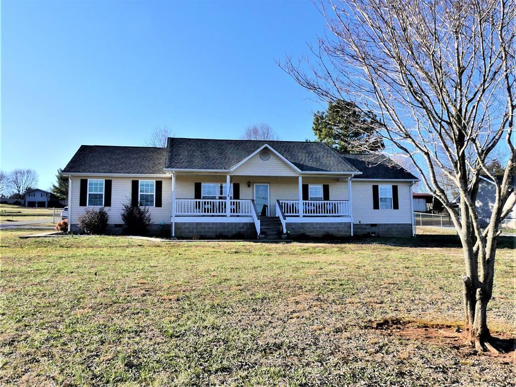 106 County Road 152, Riceville, TN 37370