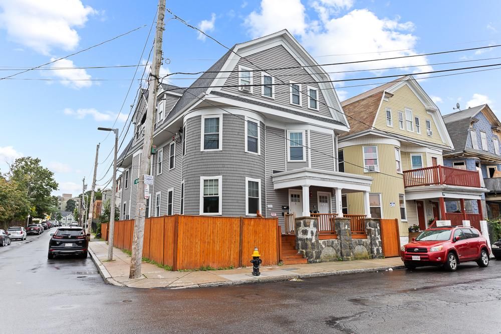163 Devon St #3, Boston, MA 02121