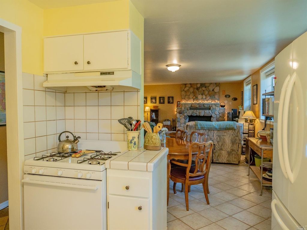 2200 Road H, Redwood Valley, CA 3 Bed, 2 Bath SingleFamily Home 37