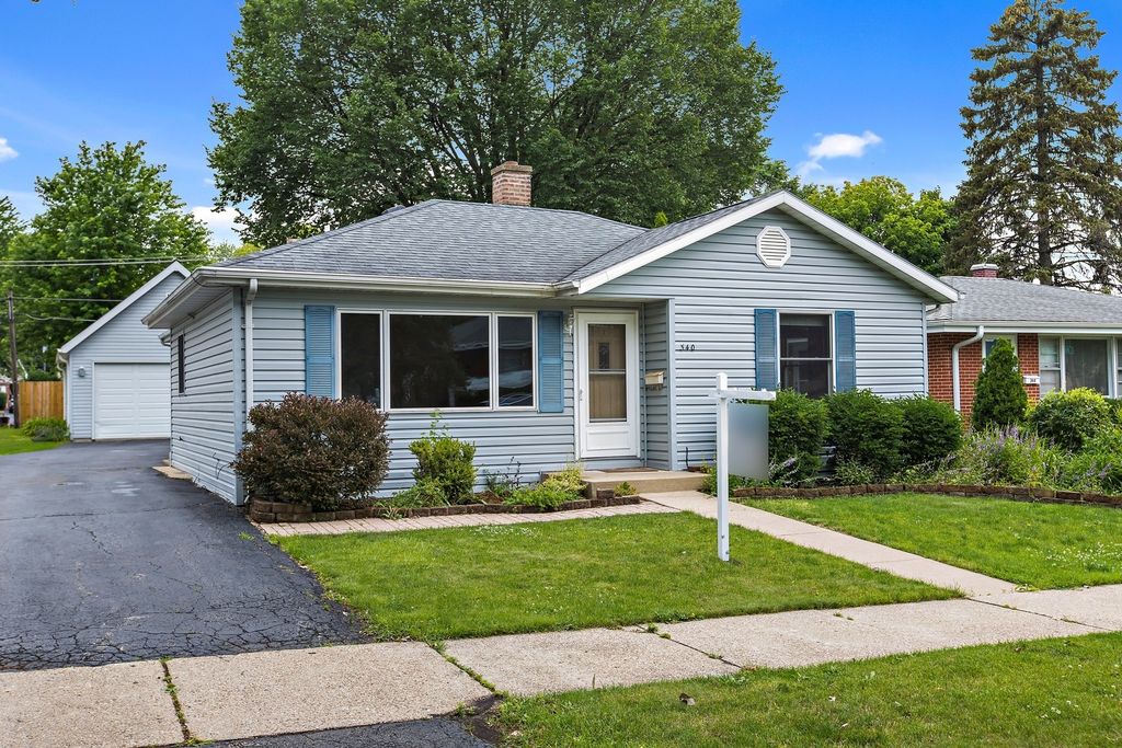340 N Mozart St, Palatine, IL 60067