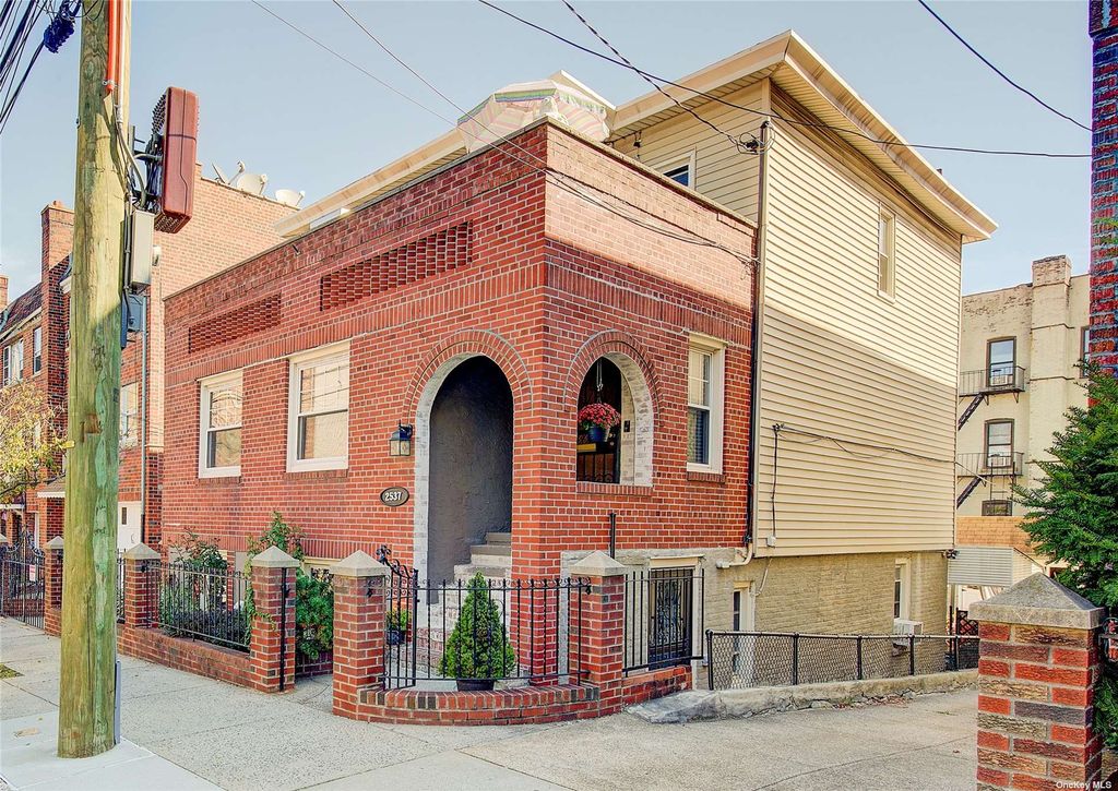 2537 42nd Street, Astoria, NY 11103 Trulia