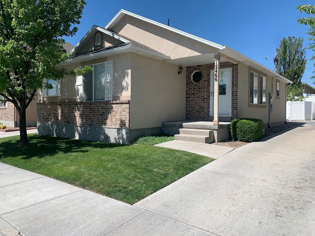 12466 S Mayan St, Riverton, UT 84096