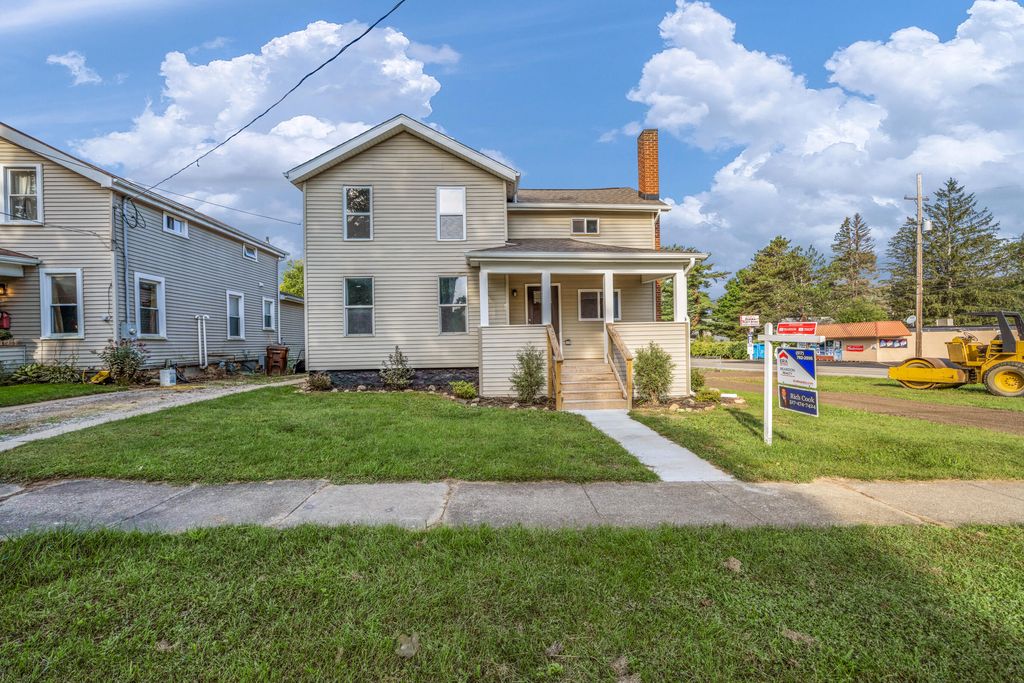 200 Elizabeth St, Parma, MI 49269