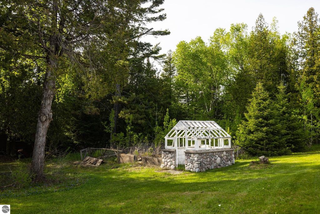 view 56th full size image of this home