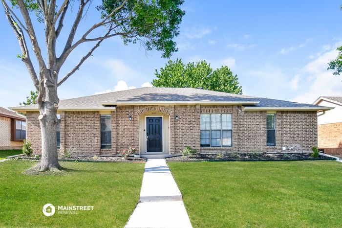 1001 Field Trail Dr, Mesquite, TX 75150