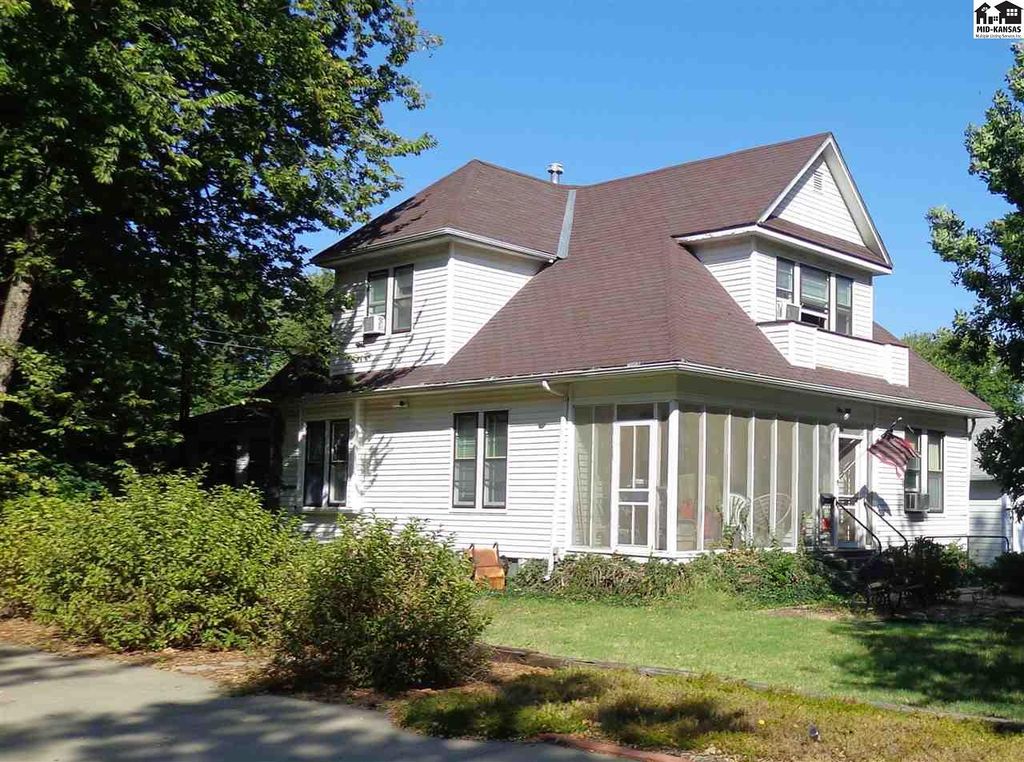 215 N 2nd St, KS 67456 Trulia