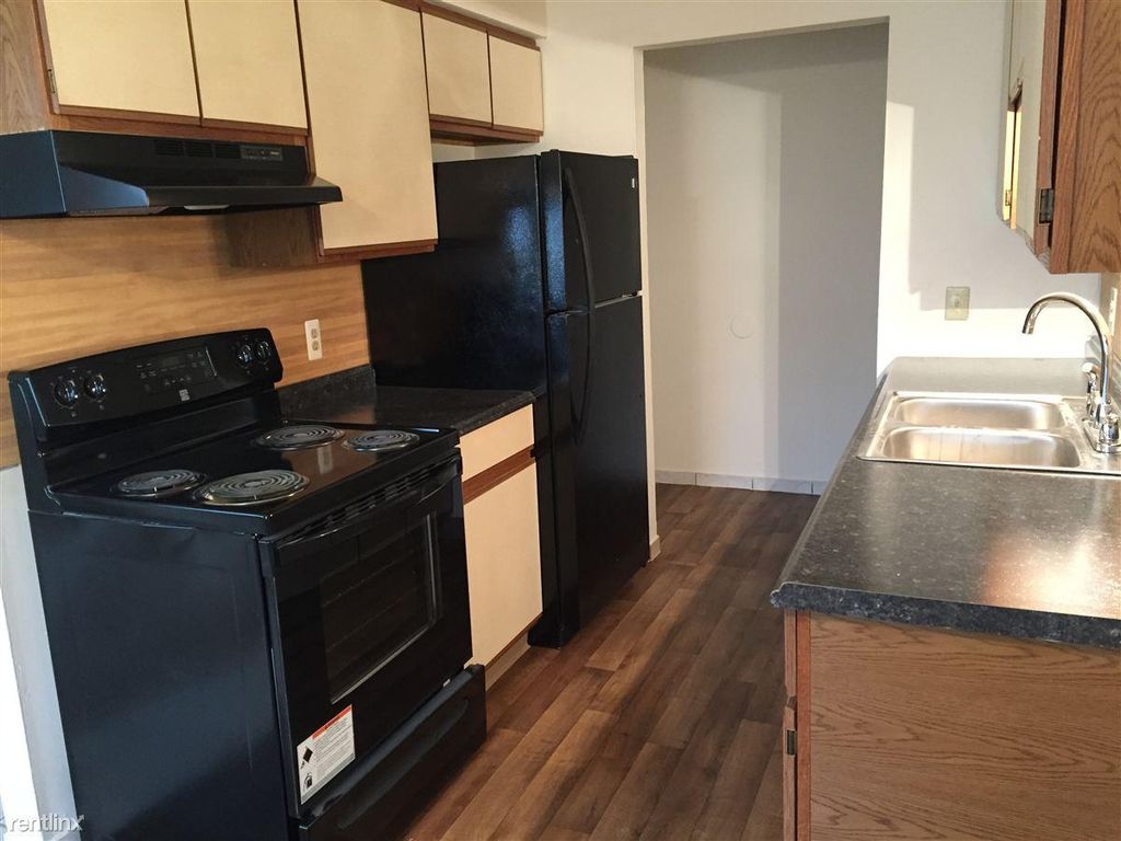 1318 Frank Dr 5, Monroe, MI 48162 Apartment for Sale