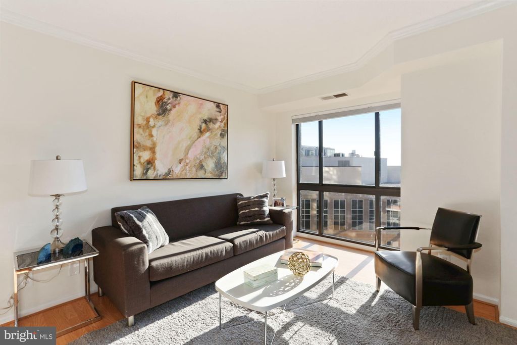 900 N Stafford St #1901, Arlington, VA 22203