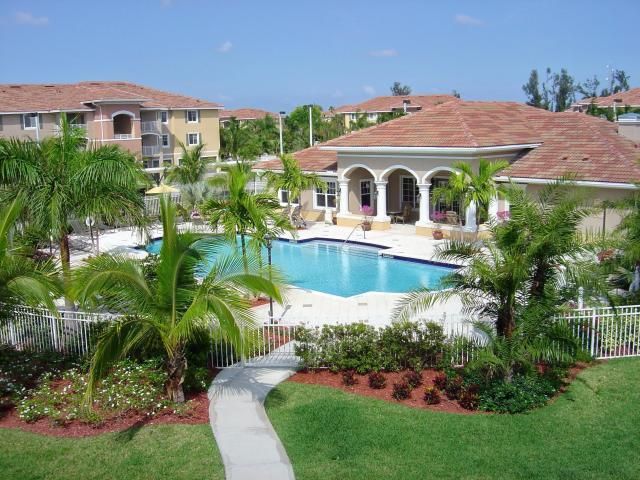 6418 Emerald Dunes Dr #301, West Palm Beach, FL 33411