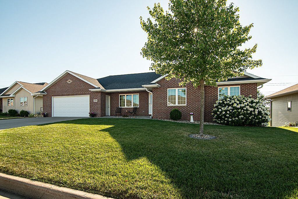 290 Lezlie Dr, Peosta, IA 52068 Trulia