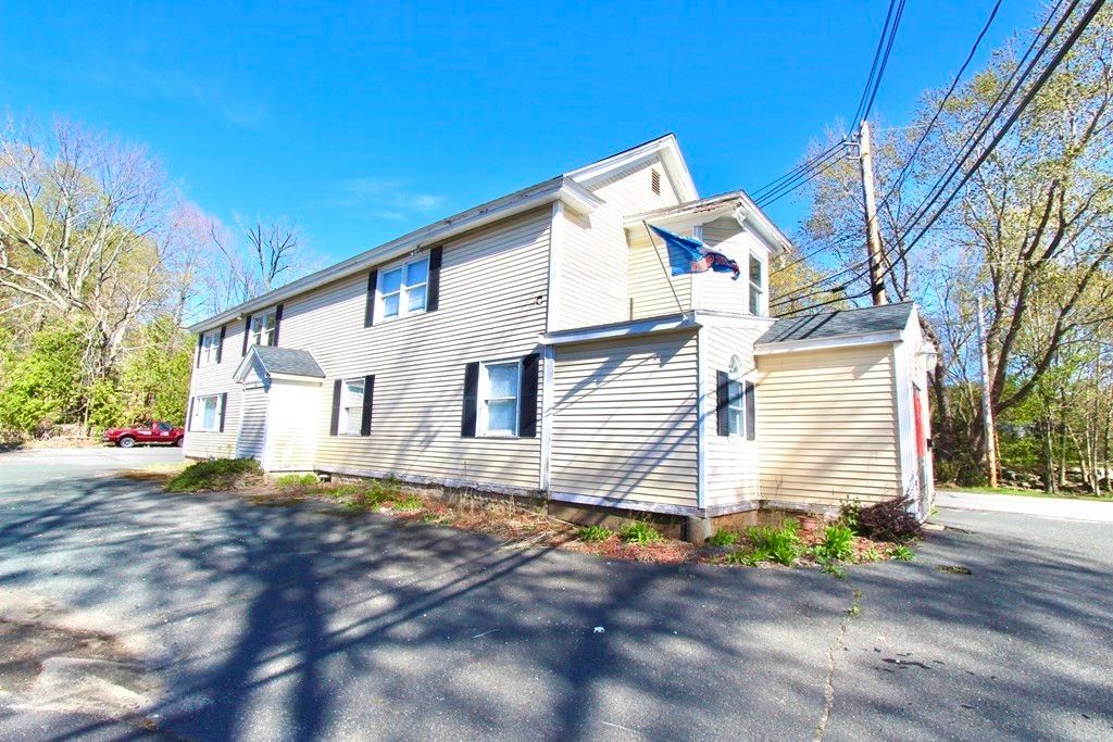 148 Main St, Groveland, MA 01834 3 Bed, 3 Bath SingleFamily Home
