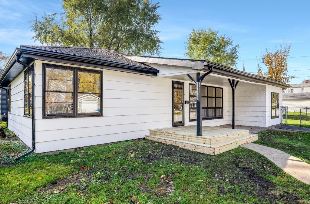 1300 W Bourbonnais St, Kankakee, IL 60901 Trulia