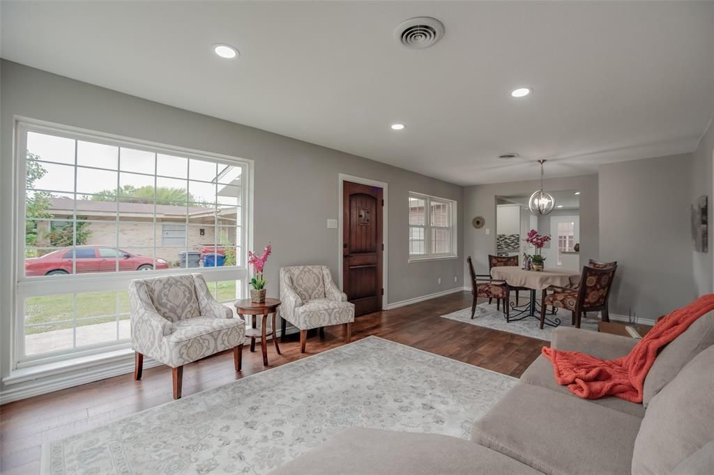 3043 Rotan Ln, Dallas, TX 75229