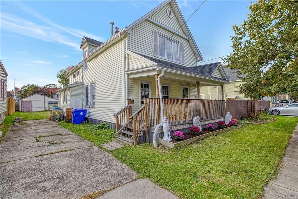 28 Savona St, Buffalo, NY 14210
