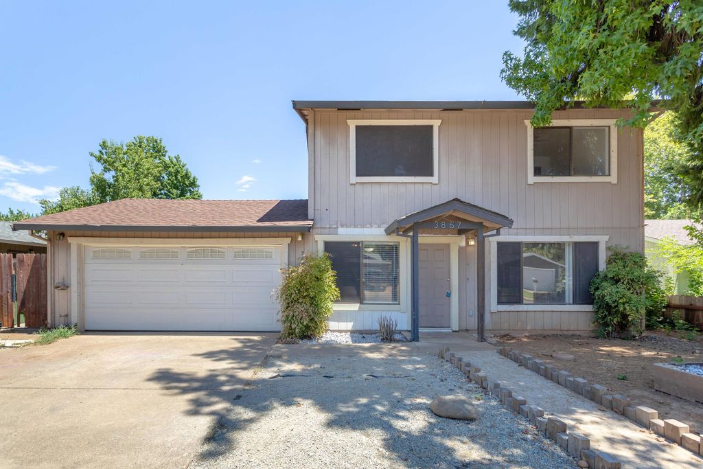 3867 Apollo St, Redding, CA 96002