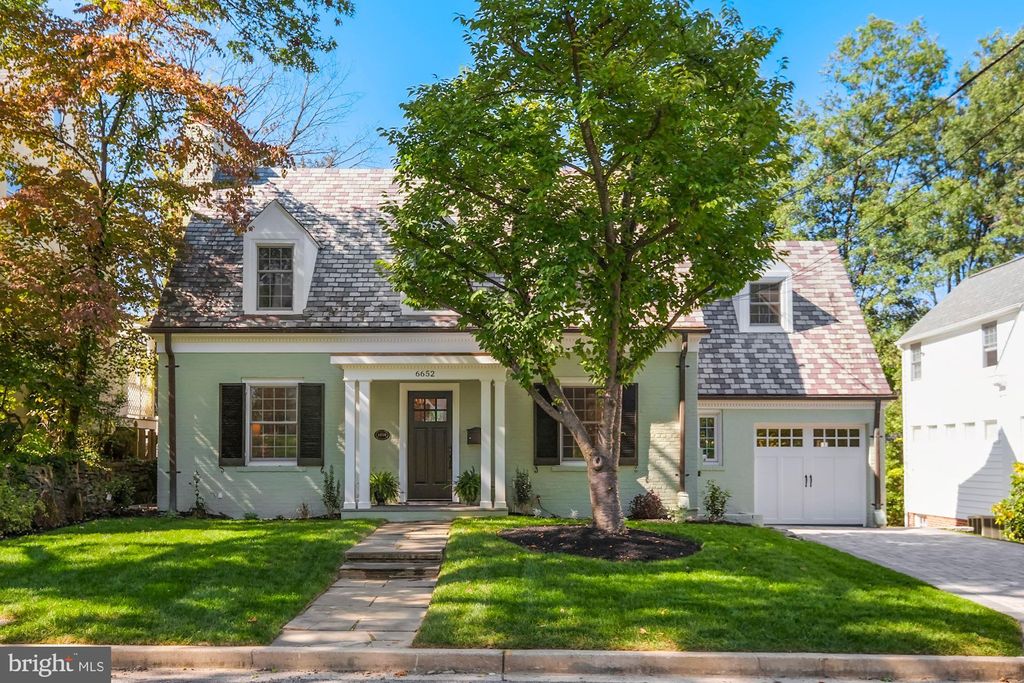 6652 32nd St NW, Washington, DC 20015