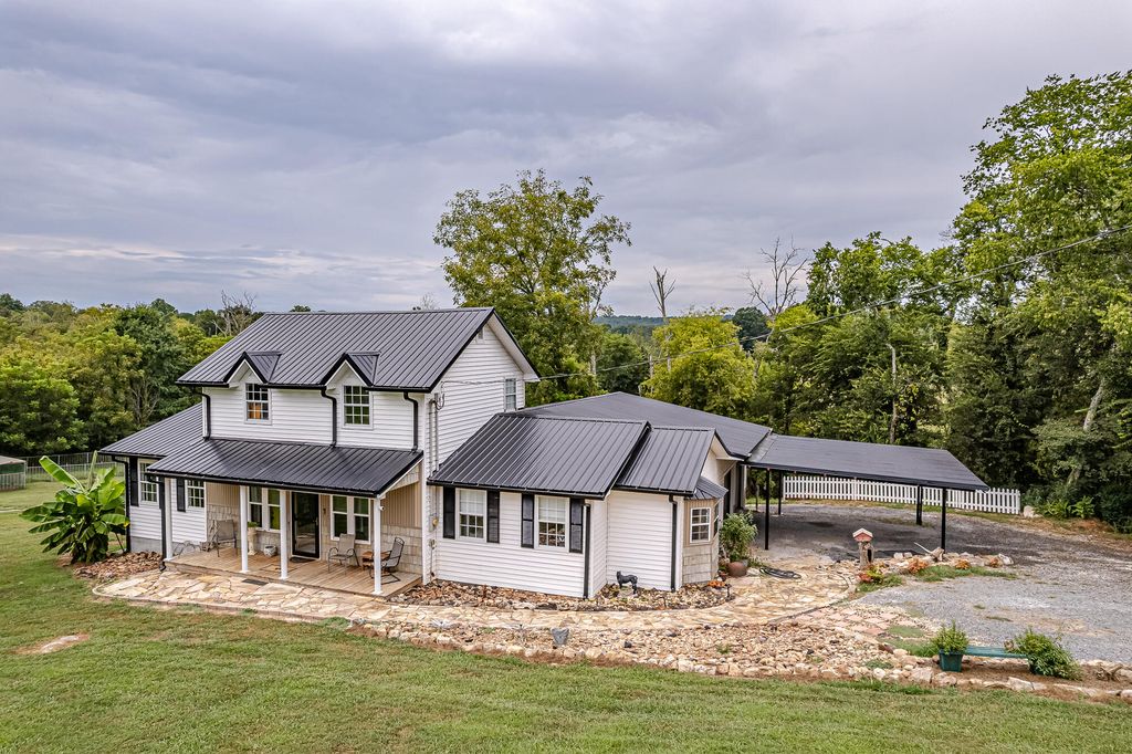 370 County Road 116, Athens, TN 37303