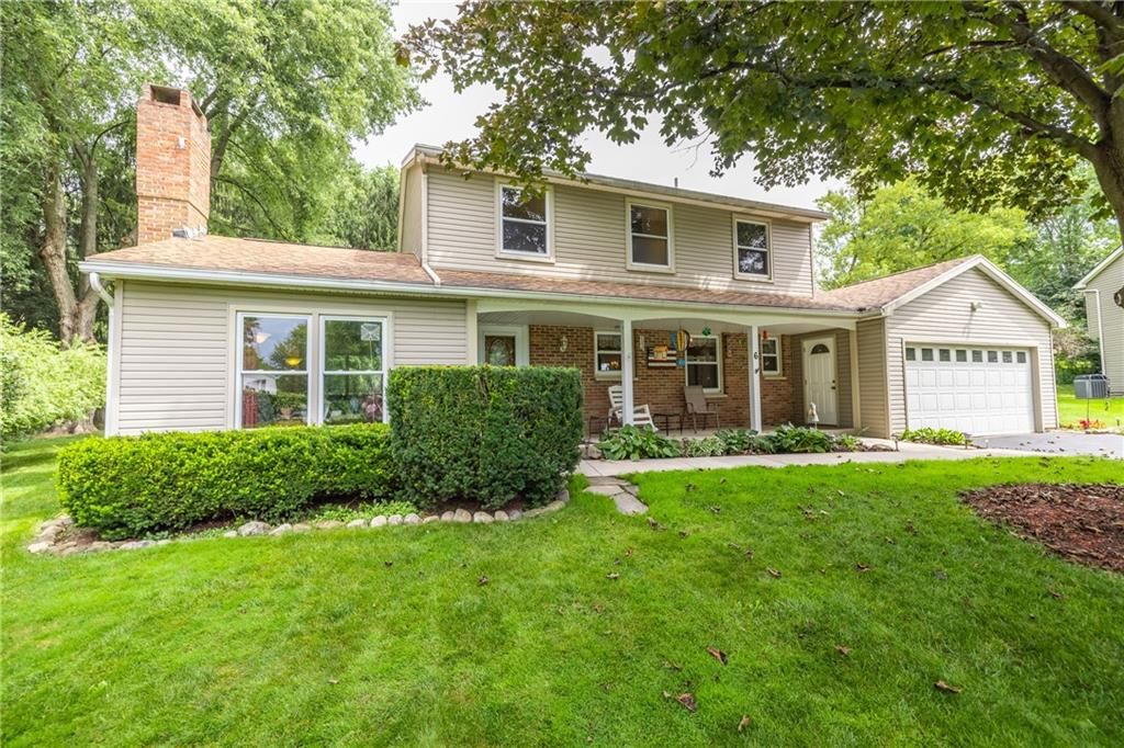 6 Hilltop Dr, Penfield, NY 14526