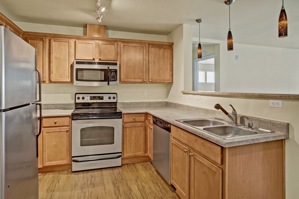 1311 N 175th St, Seattle, WA 98133