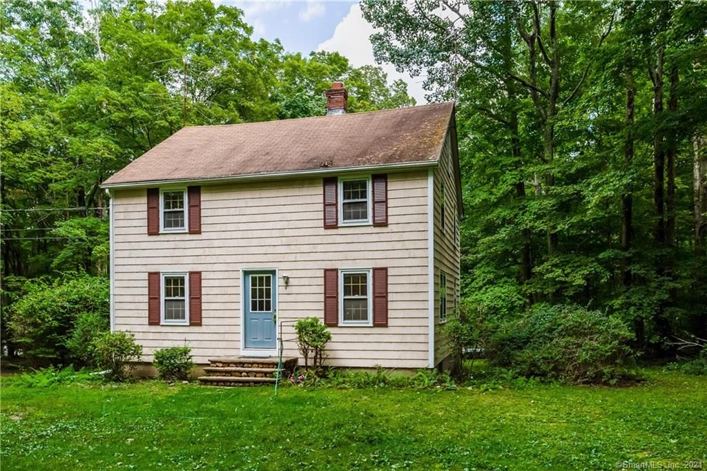 9 Jones St, Amston, CT 06231
