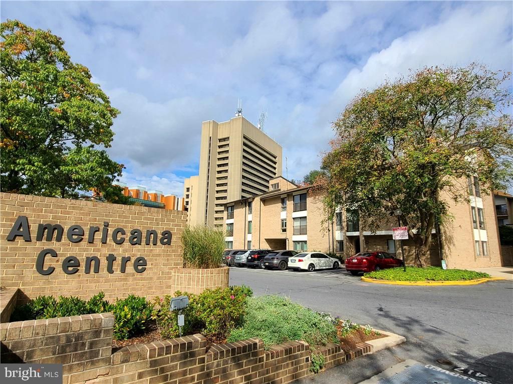 114 Monroe St #302, Rockville, MD 20850