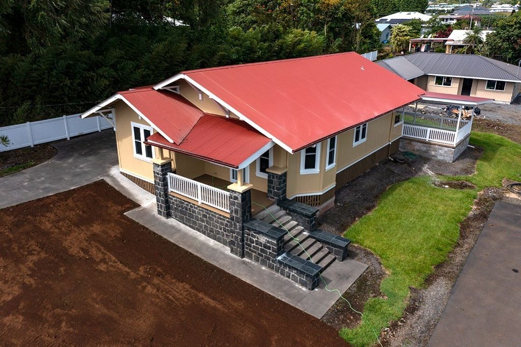 2706 Kilauea Ave, Hilo, HI 96720