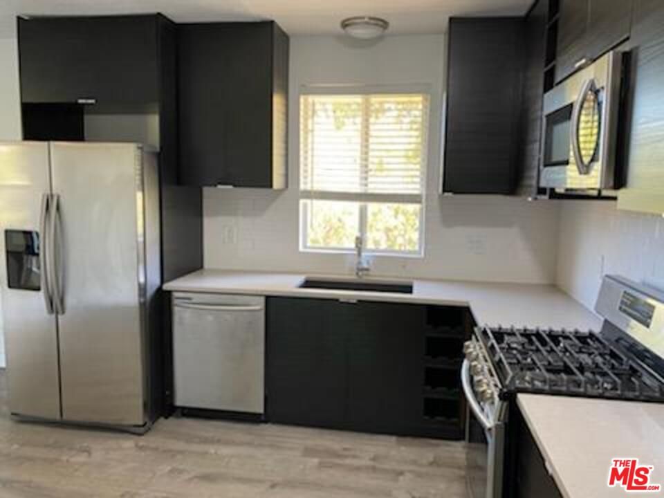 10961 Rose Ave #6, Los Angeles, CA 90034