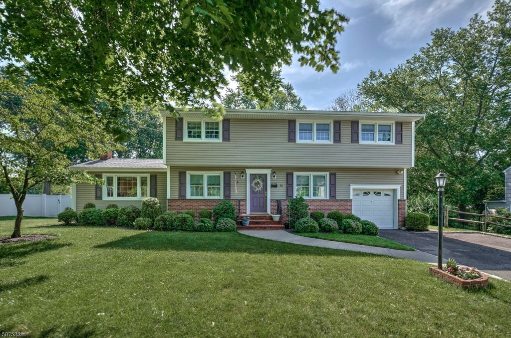 20 Circle Rd, Florham Park, NJ 07932