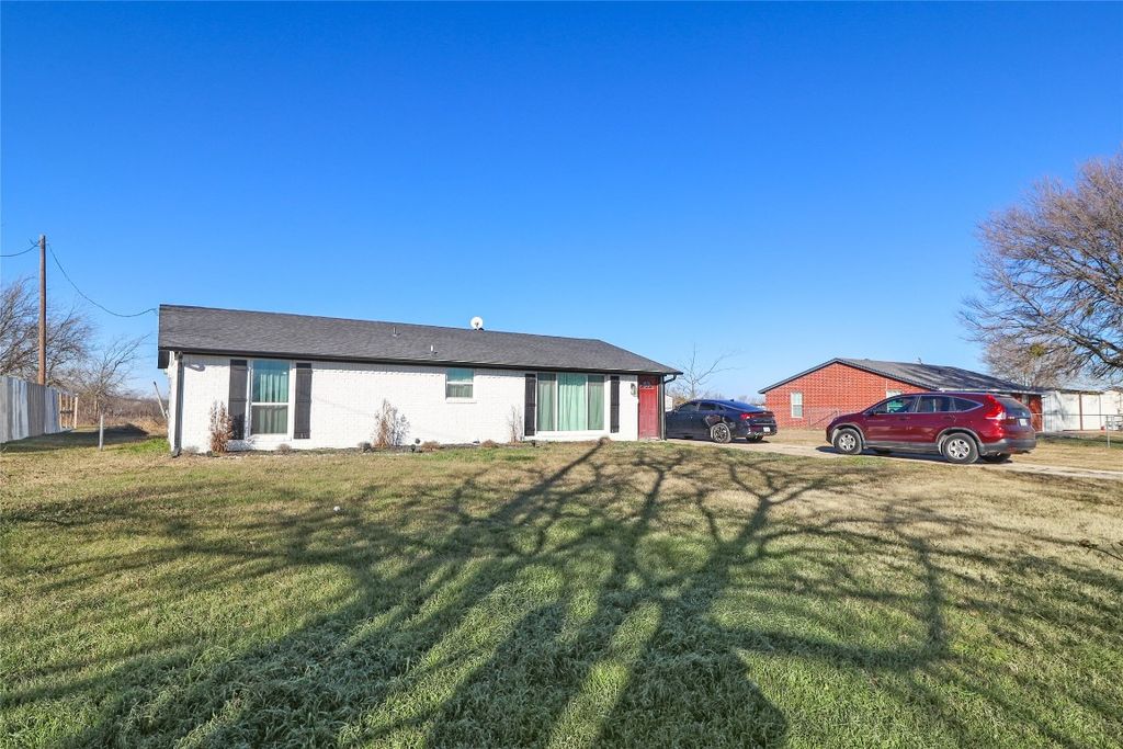 509 Green Acres Rd, Weatherford, TX 76088