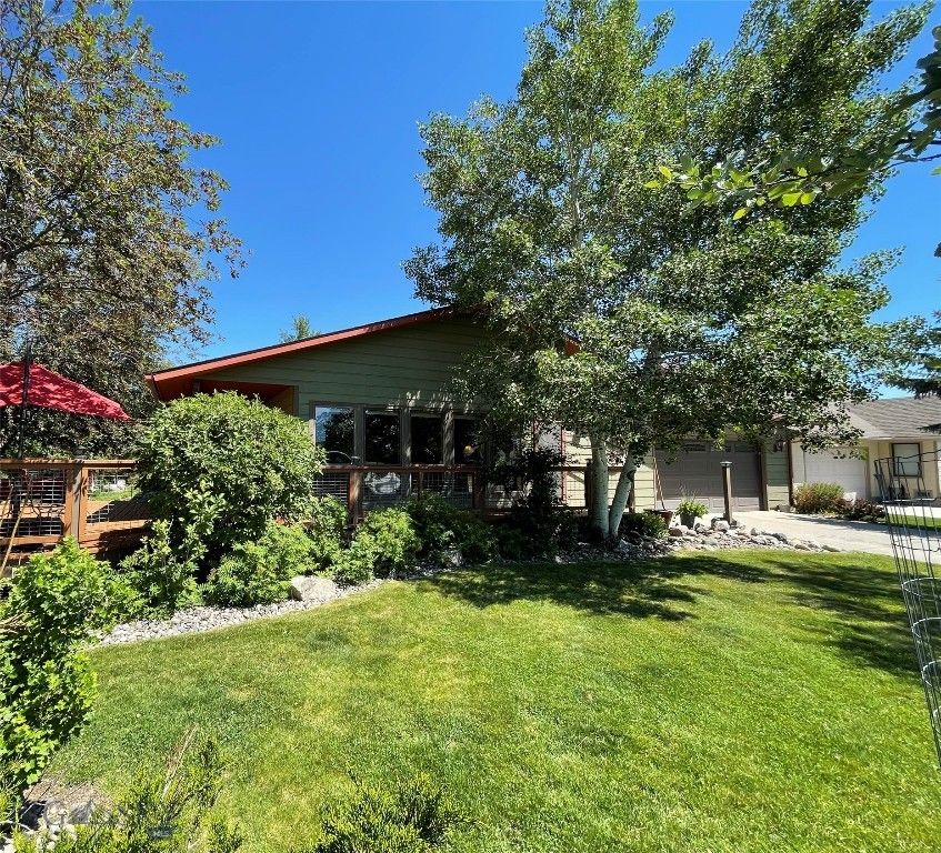 451 Upper Continental Dr, Red Lodge, MT 59068