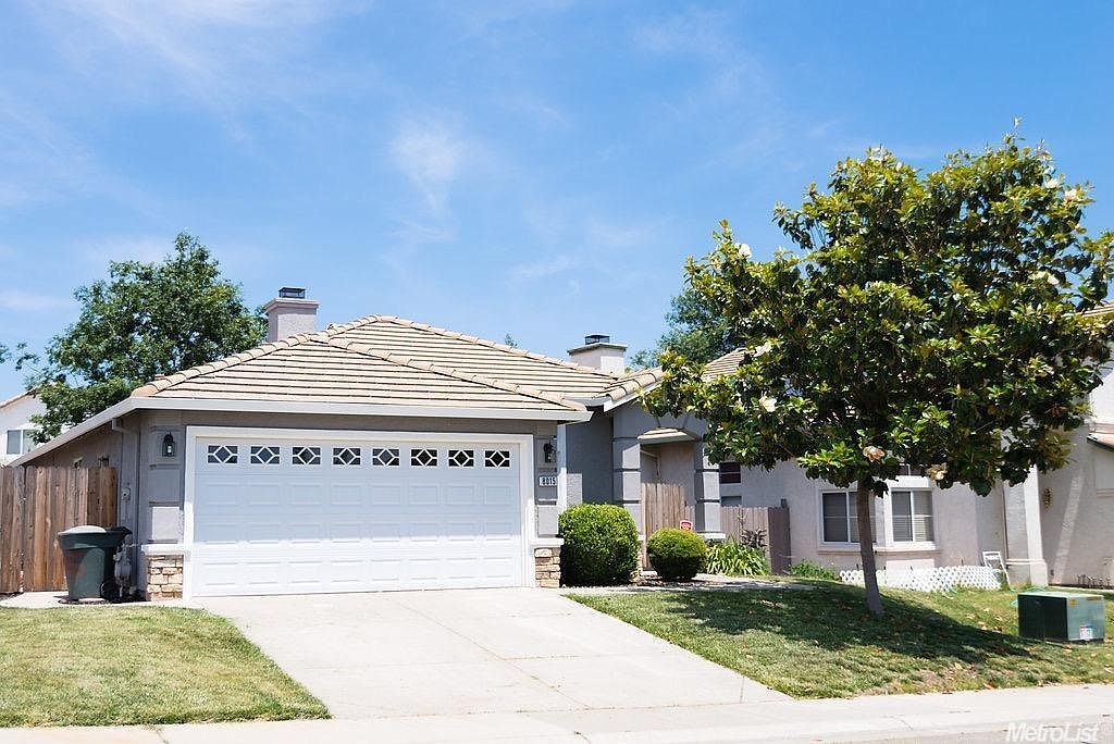 8015 Andante Dr, Citrus Heights, CA 95621