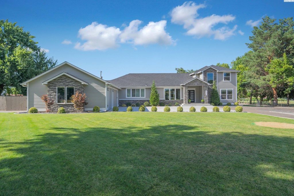 24508 S  Oak St, Kennewick, WA 99337